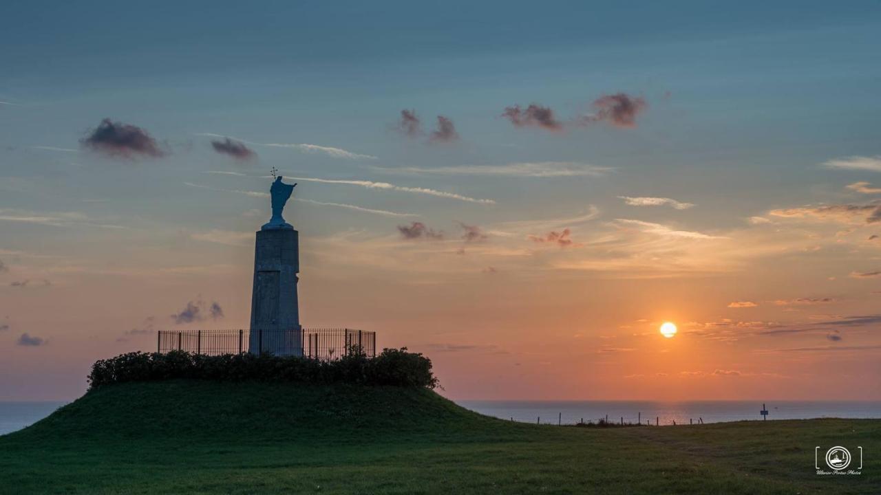 La Verriere. Les Locations Isahora C'Est Aussi Plusieurs Appart' De Standing A 2 Pas Du Chateau D'Eu, Des Falaises Du Treport, De Mers Les Bains Et Aux Portes De La Baie De Somme Eu (Seine-Maritime) Exterior photo