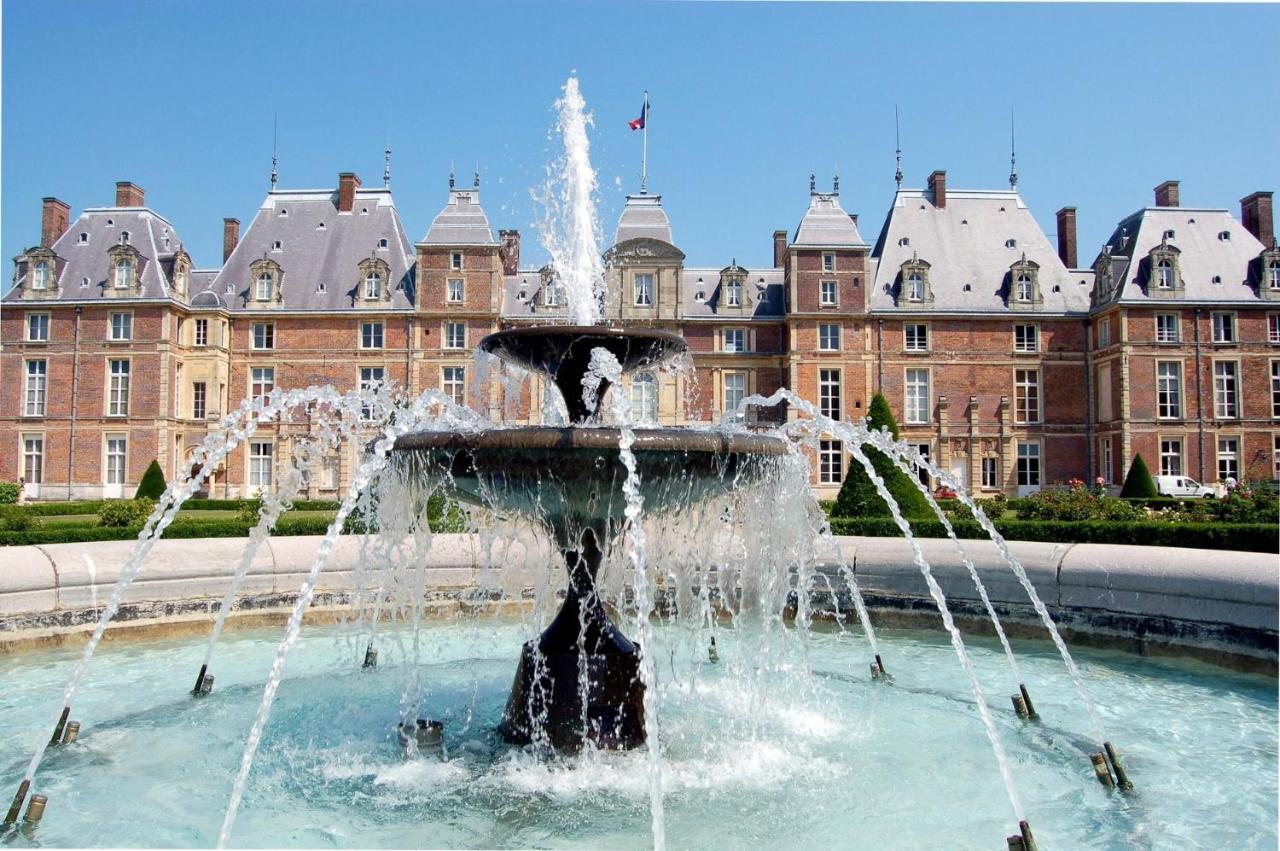 La Verriere. Les Locations Isahora C'Est Aussi Plusieurs Appart' De Standing A 2 Pas Du Chateau D'Eu, Des Falaises Du Treport, De Mers Les Bains Et Aux Portes De La Baie De Somme Eu (Seine-Maritime) Exterior photo