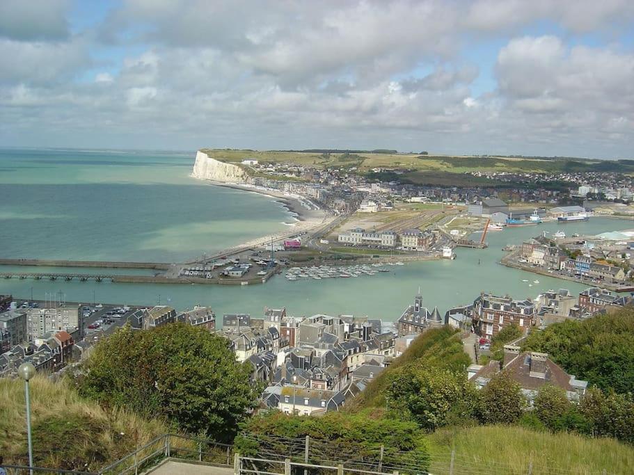 La Verriere. Les Locations Isahora C'Est Aussi Plusieurs Appart' De Standing A 2 Pas Du Chateau D'Eu, Des Falaises Du Treport, De Mers Les Bains Et Aux Portes De La Baie De Somme Eu (Seine-Maritime) Exterior photo
